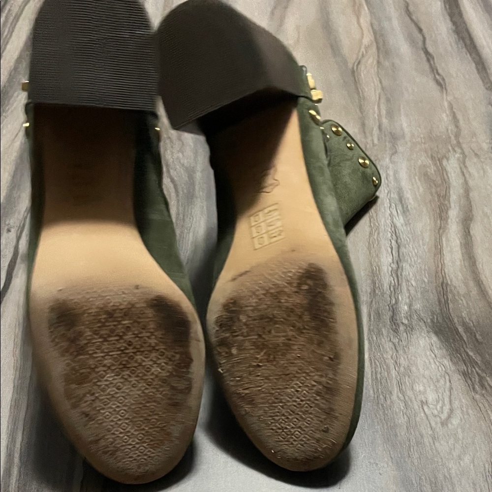 Tory Burch Green Suede Ankle Boots with Gold Studs - Picture 6 of 7